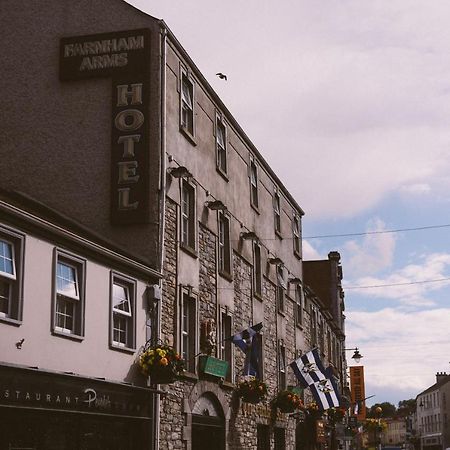 The Farnham Arms Hotel Κάβαν Εξωτερικό φωτογραφία