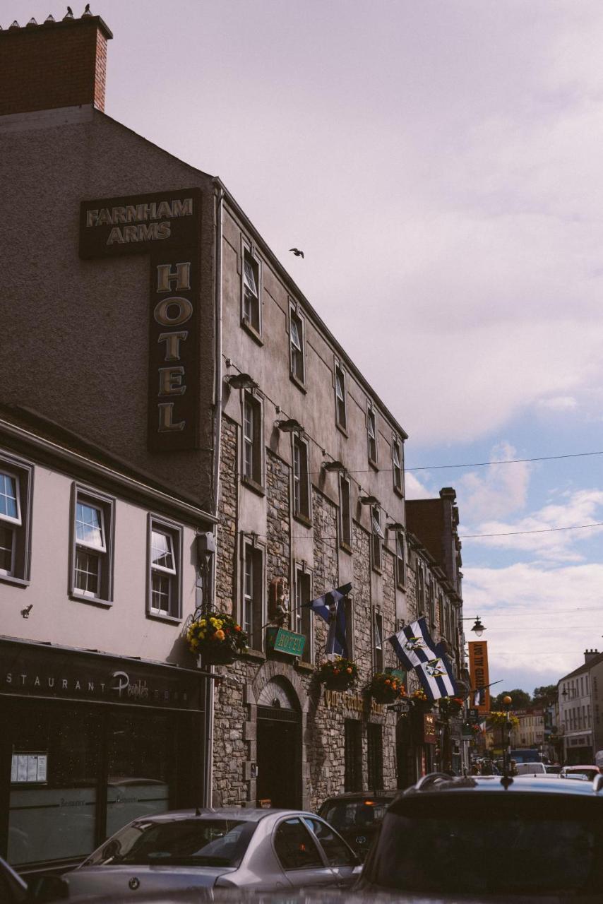 The Farnham Arms Hotel Κάβαν Εξωτερικό φωτογραφία